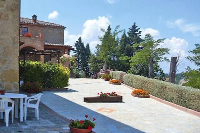 Wohnung in Volterra mit Garten
