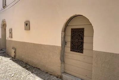 Angenehmes Ferienhaus in Vrbnik mit Meerblick