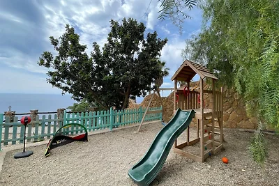 Complesso di due case insieme con piscina