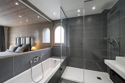 Chalet in Courchevel mit Pool & Skizugang