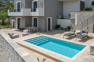 Studio am Wasser in Maroulas