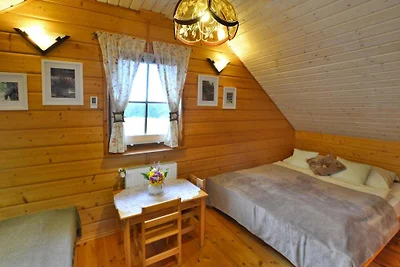 Ferienhaus am See, privater Garten, Oswino