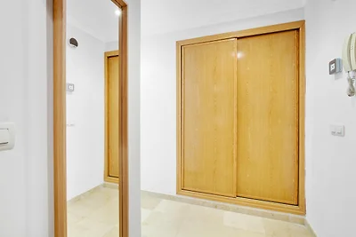 Appartamento fronte mare con balcone