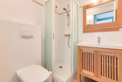 Apartment am Fluss Pénérf mit Pool