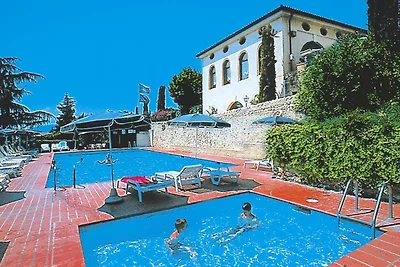 Residence La Filanda a Costermano con piscina