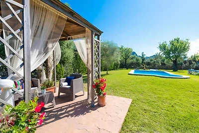 Haus in Alcúdia mit Pool und Garten