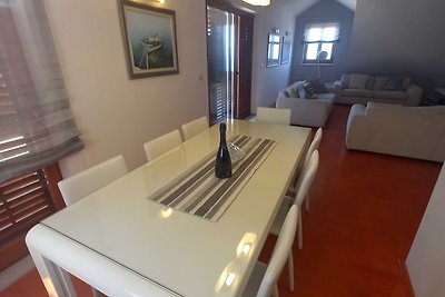 Apartment Iggy - Three Bedroom Apartment with...