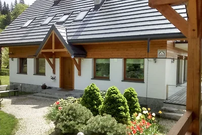 Moderne Villa in Zwardon mit Sauna
