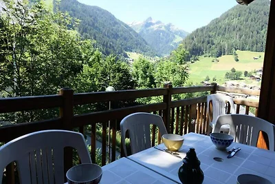 Chalet in Arèches mit Bergblick