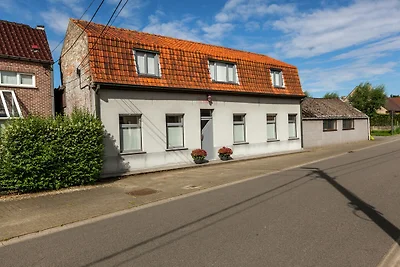 Geräumige Villa mit eigenem Garten