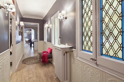 Exclusive apartment for 7 persons in emblemat...