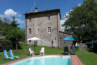 Casa pittoresca con piscina a Trebbio