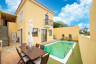 Ferienvilla mit Garten und privatem Pool