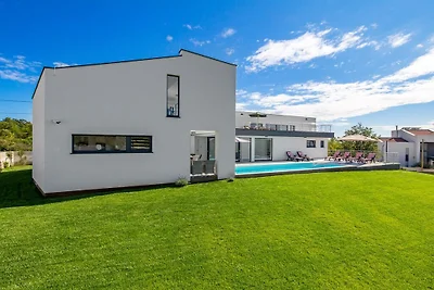 4 Schlafzimmer Villa in Krnica