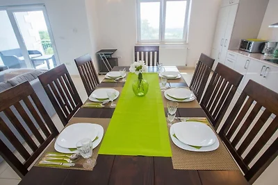 III in Villa Sunce