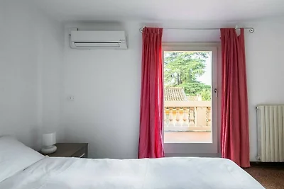 Wohnung in Bologna mit Balkon und Parken
