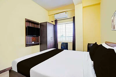 Super Hotel O Srigandhakavalu