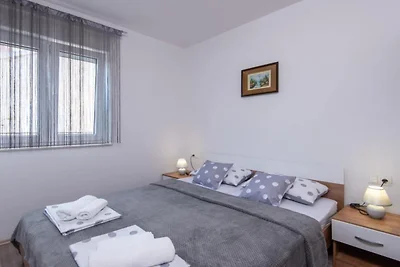 Peaceful Apartments Harfa-One Bedroom Apartme...