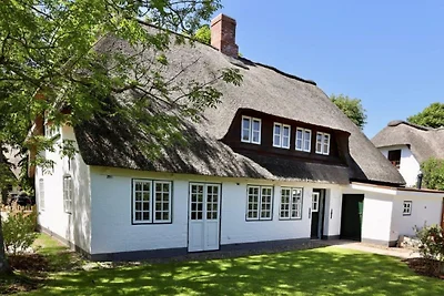 Rietgedekte vakantiewoning in Nieblum op Föhr