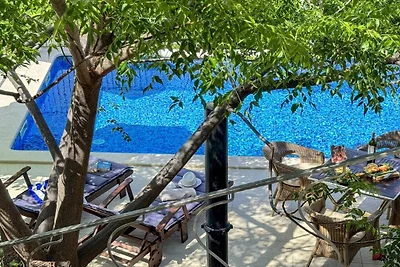 Charmantes Steinhaus Kleme mit Pool