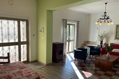 Casa vacanze riposante a Picciano con piscina