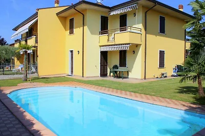 A Lazise, con piscina, vicino al Lago di...