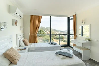 Villa in Kalkan mit Schwimmbecken