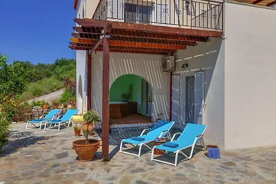 Incredibile cottage a Kavallos vicino al lago