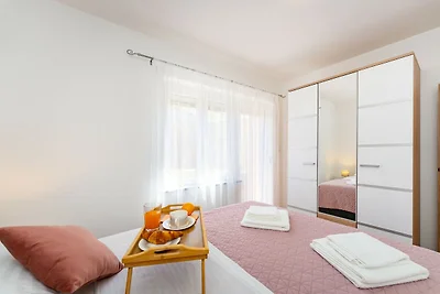 Familienvilla mit Pool in der Nähe des...