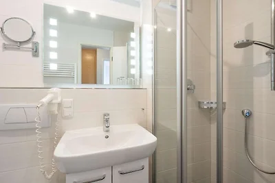Jasny i przytulny apartament wakacyjny z balk...