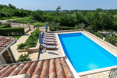 Ferienhaus in Porec mit Schwimmbecken
