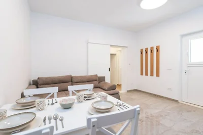 Apartment Nikolica - Two Bedroom Apartment wi...