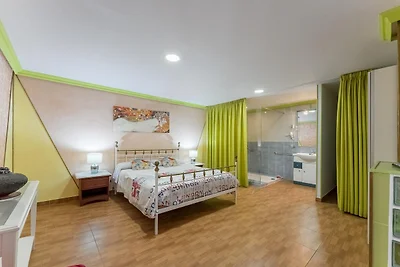 Appartamento con piscina e giardino...