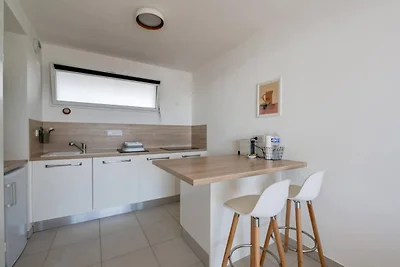 Seaside Escape mit Balkon