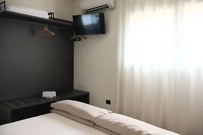 En una residencia con aire acondicionado y...