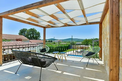 Villa in pietra Anita con piscina