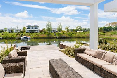 Schicke Villa in Zeewolde mit Garten