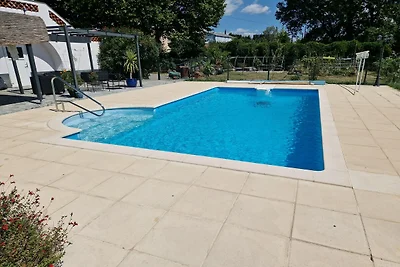 Apartment mit Swimmingpool, WLAN