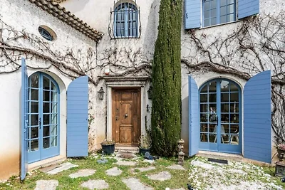 Villa a Grasse con giardino storico