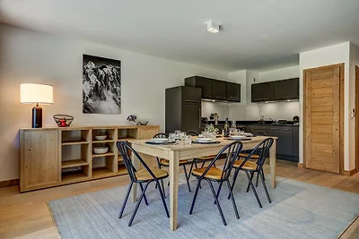 Apartment with Terrace &