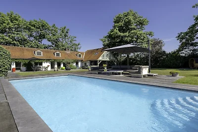 Charmante Villa im toskanischen Stil mit...