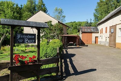 Bella casa vacanze a Ulmen con giardino