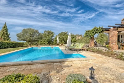 Villa in Sveti Lovrec mit Schwimmbecken