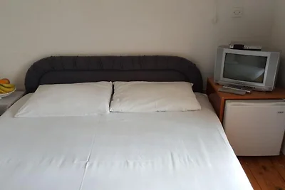 Comfortable Budva Rooms with Easy Access to S...
