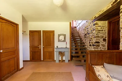 Malerisches Ferienhaus in Ferce nahe Lake...