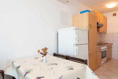 Spacious and Cozy Seafront Apartments - Two B...