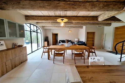 Villa panoramica nel cuore delle Alpilles