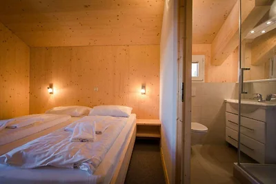 Chalet spazioso con vasca idromassaggio