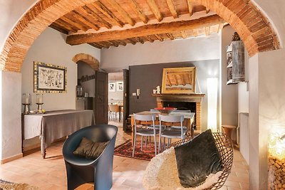Lovely Villa in Molina di Quosa with Private ...