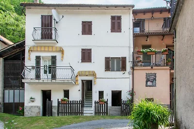 Ferienhaus mit Garten im ligurischen...